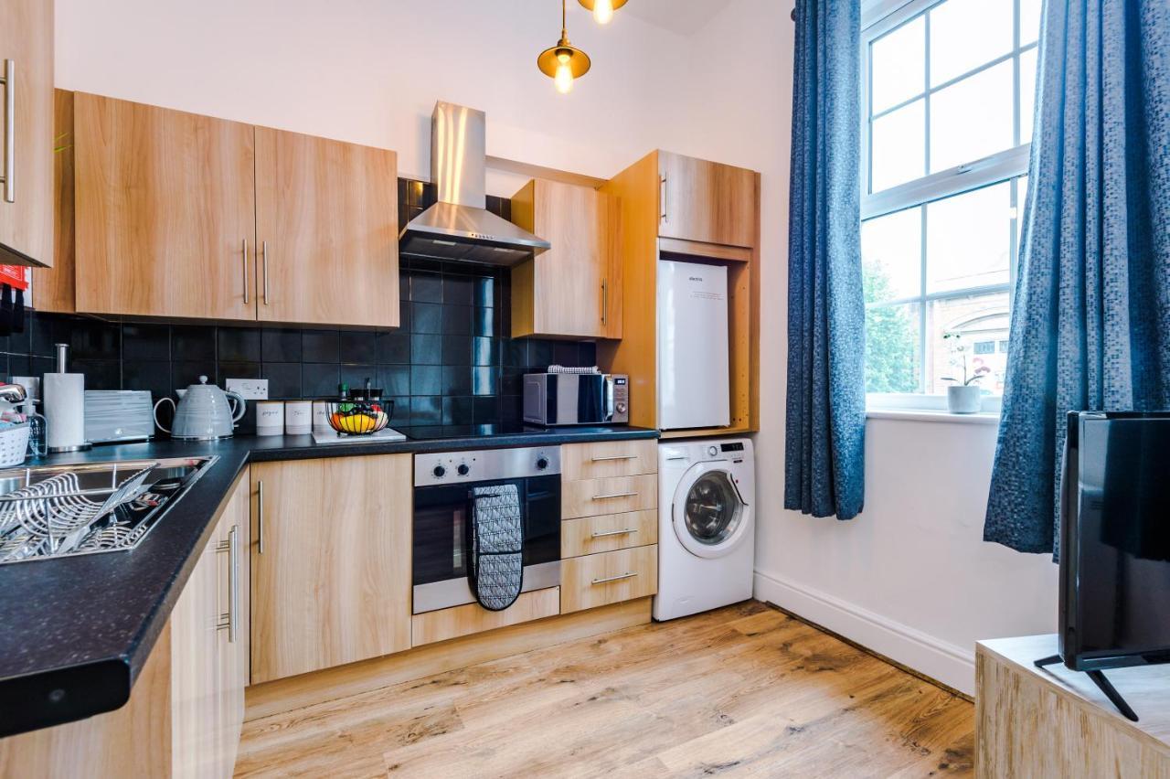 Bright 1-Bed Apartment In Chester By 53 Degrees Property, Ideal For Professionals & Couples, Great Location - Sleeps 4 Exteriör bild
