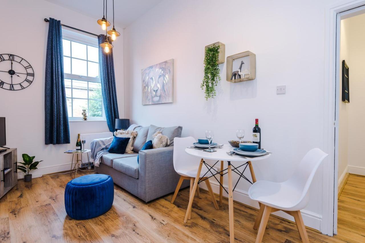 Bright 1-Bed Apartment In Chester By 53 Degrees Property, Ideal For Professionals & Couples, Great Location - Sleeps 4 Exteriör bild
