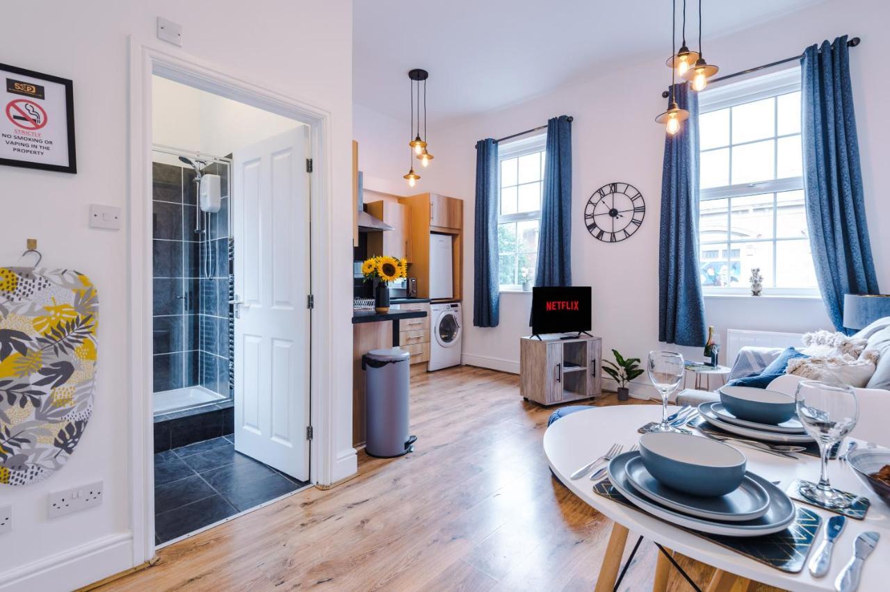 Bright 1-Bed Apartment In Chester By 53 Degrees Property, Ideal For Professionals & Couples, Great Location - Sleeps 4 Exteriör bild