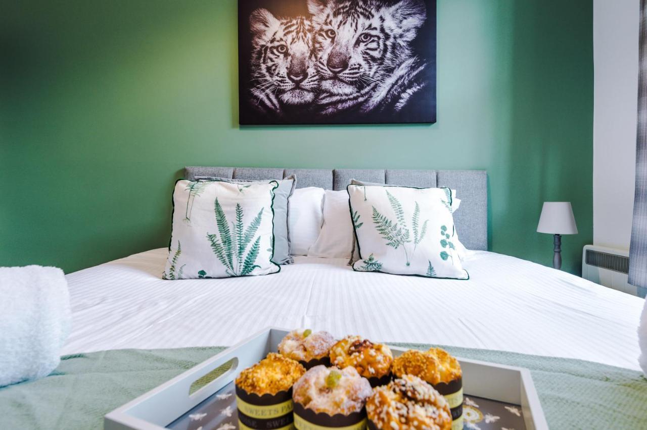 Bright 1-Bed Apartment In Chester By 53 Degrees Property, Ideal For Professionals & Couples, Great Location - Sleeps 4 Exteriör bild
